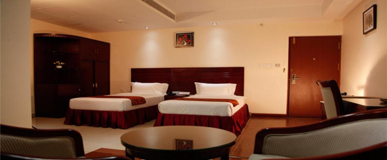 Hotel Hiton Perintalmanna Dış mekan fotoğraf
