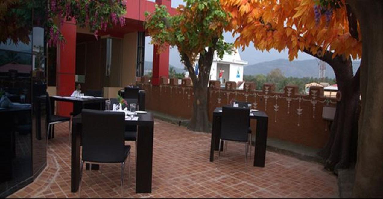 Hotel Hiton Perintalmanna Dış mekan fotoğraf
